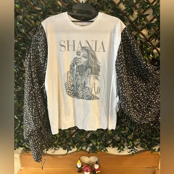 UPCYCLED one of a kind, SHANIA TWAIN Band Music T Shirt - Picture 1 of 5